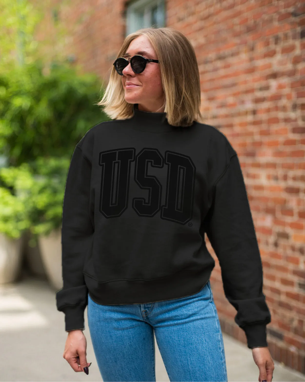 2024 Gameday Social Women's Black Mock Cropped Crew