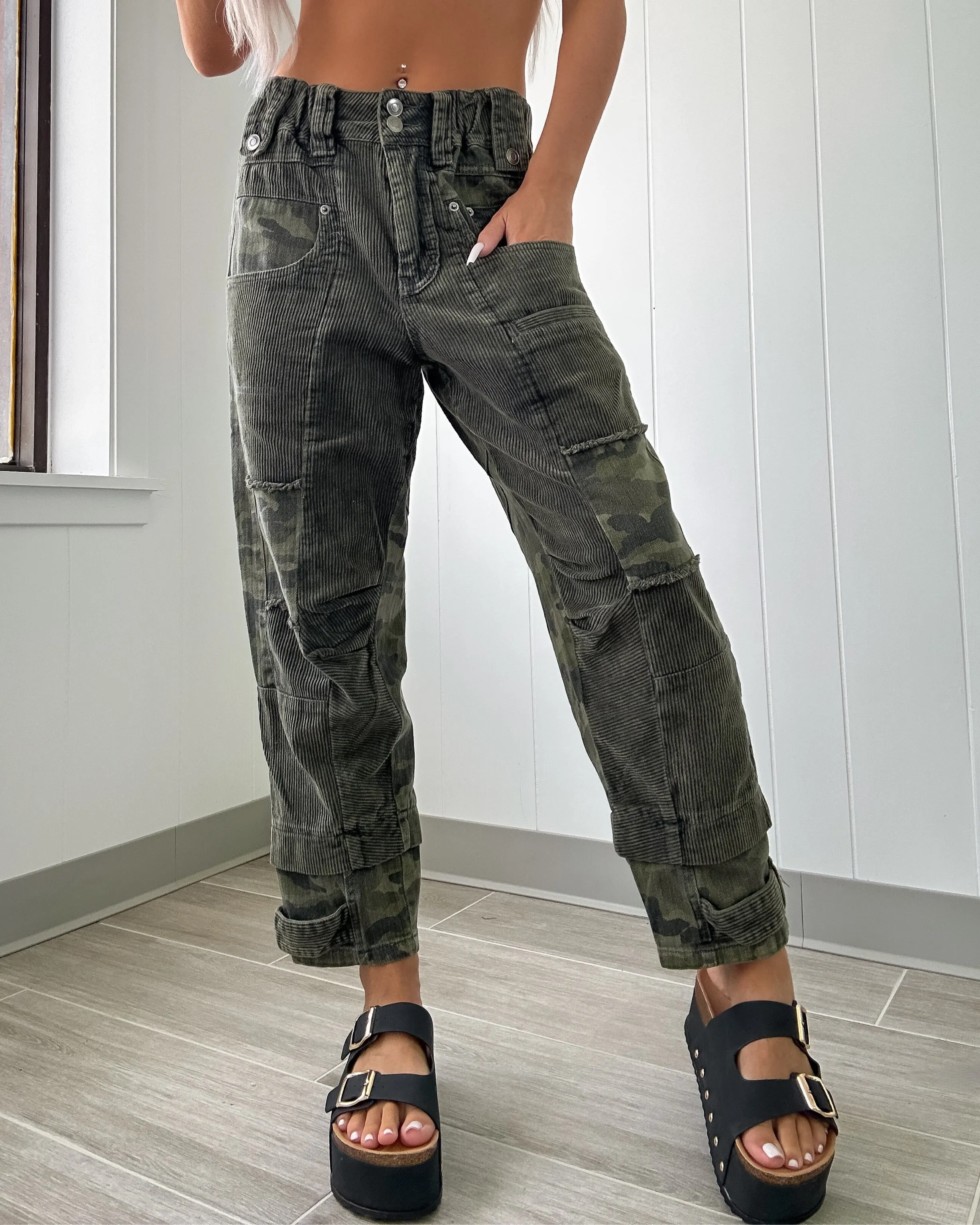 Audrey Camo Corduroy Pants - Black