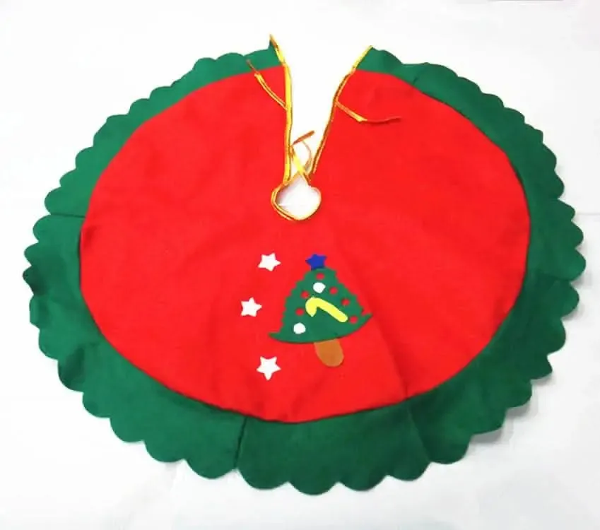 Chic Holiday Tree Skirt for Stylish Festive Displays and Gift Arrangements