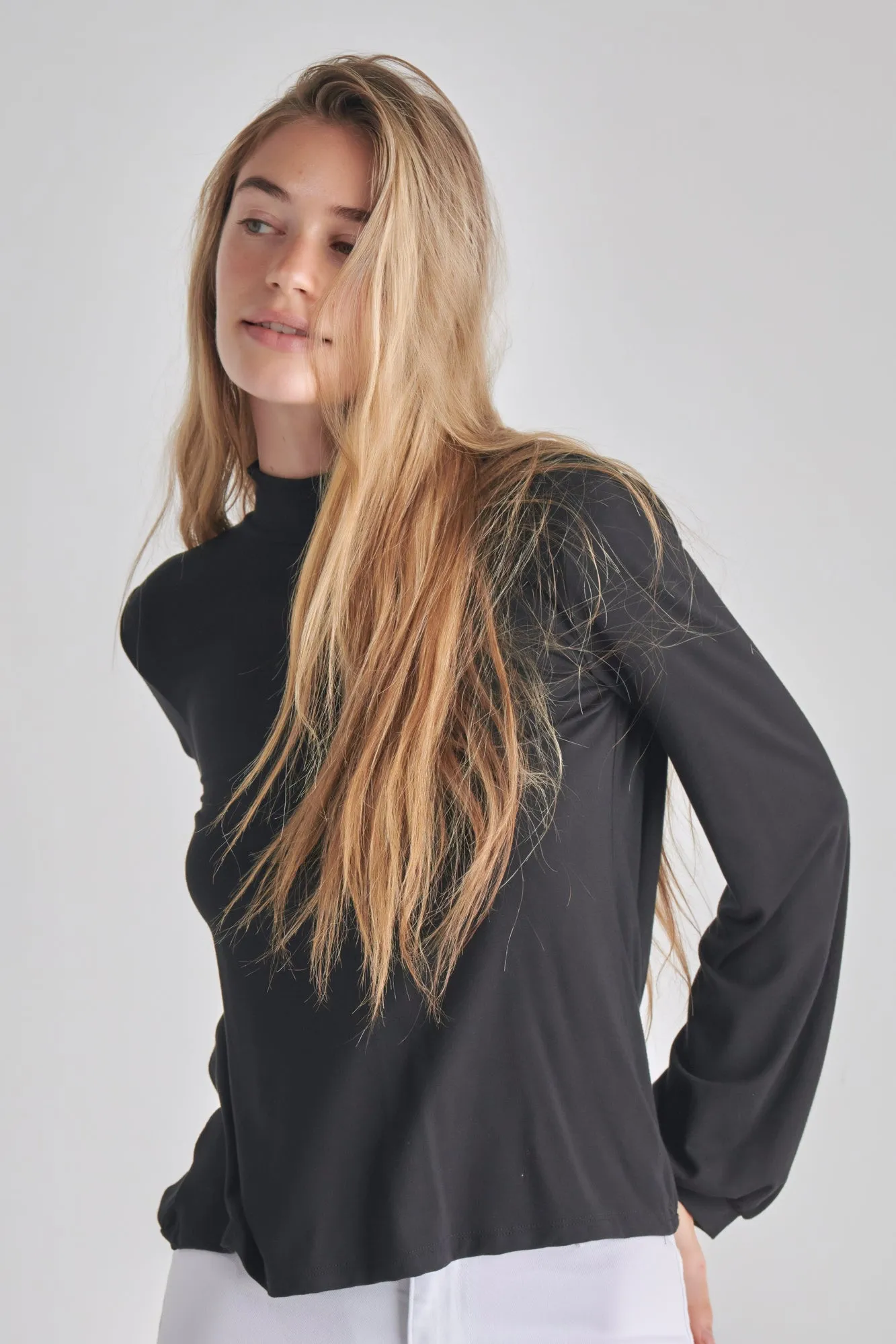 LONG SLEEVE BACK DROP MOCK NECK TOP