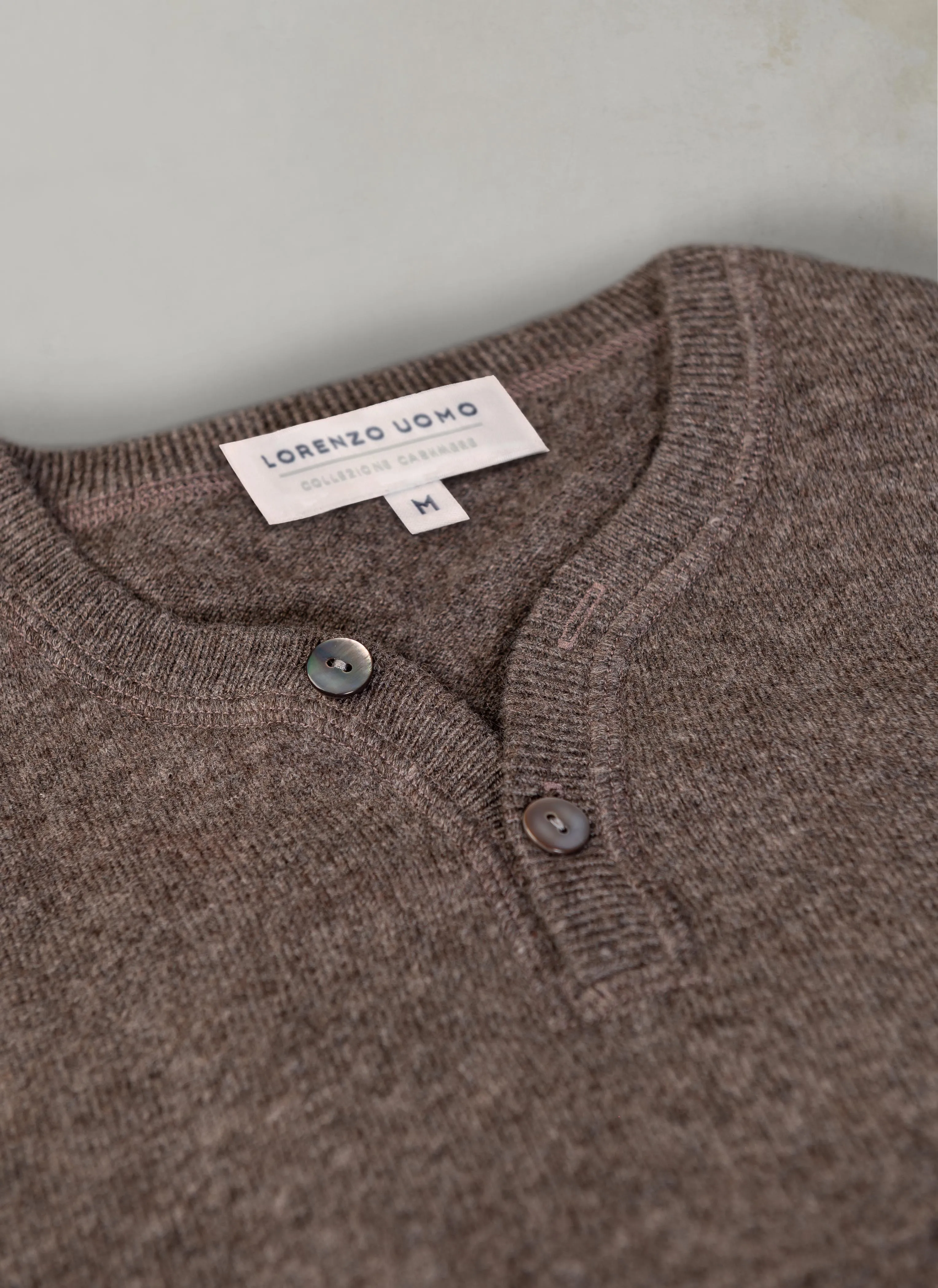 Men's St. Germain Henley 2-Button Cashmere Sweater in Brown