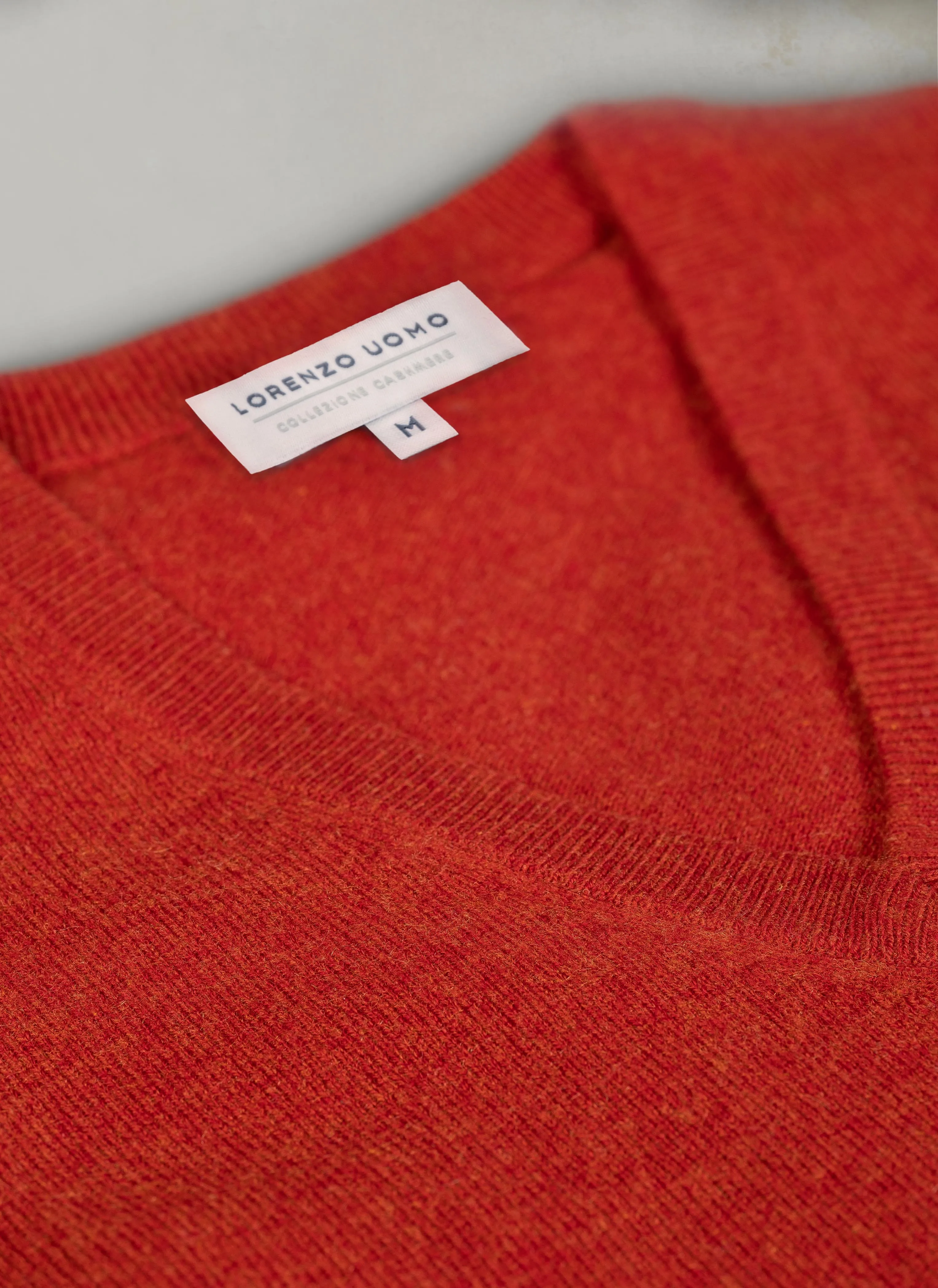 Men's Tribeca V-Neck Cashmere Sweater in Cinna