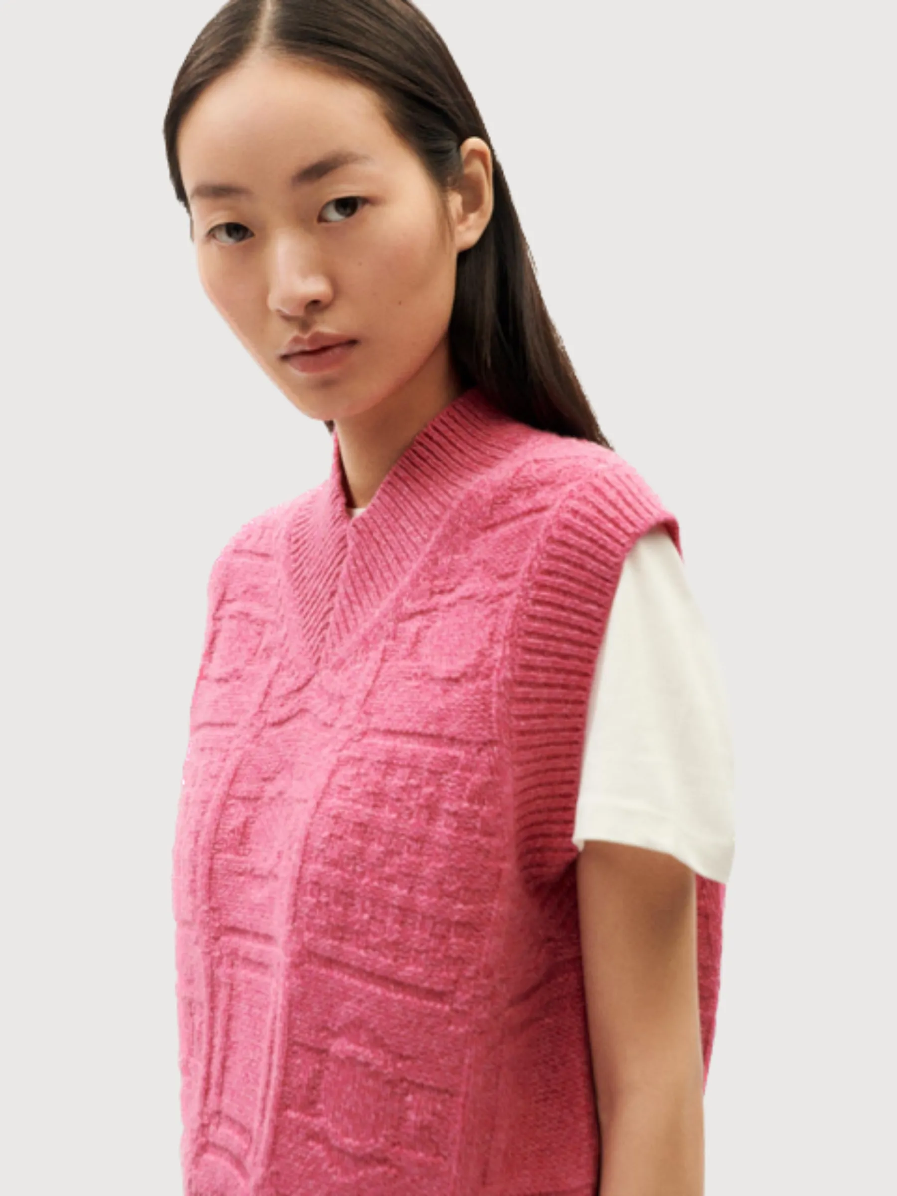 Mica Knitted Vest Pink | Thinking Mu