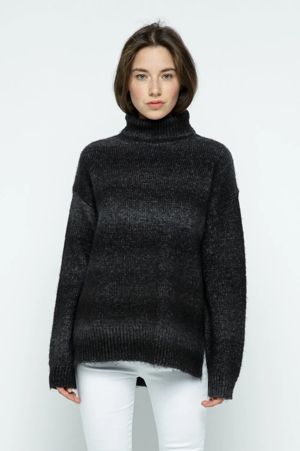 OMBRE STRIPE TURTLENECK SWEATER