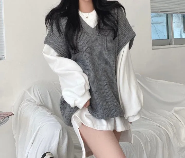 Oversized Knitted Vest and Cotton Sweatshirt Set