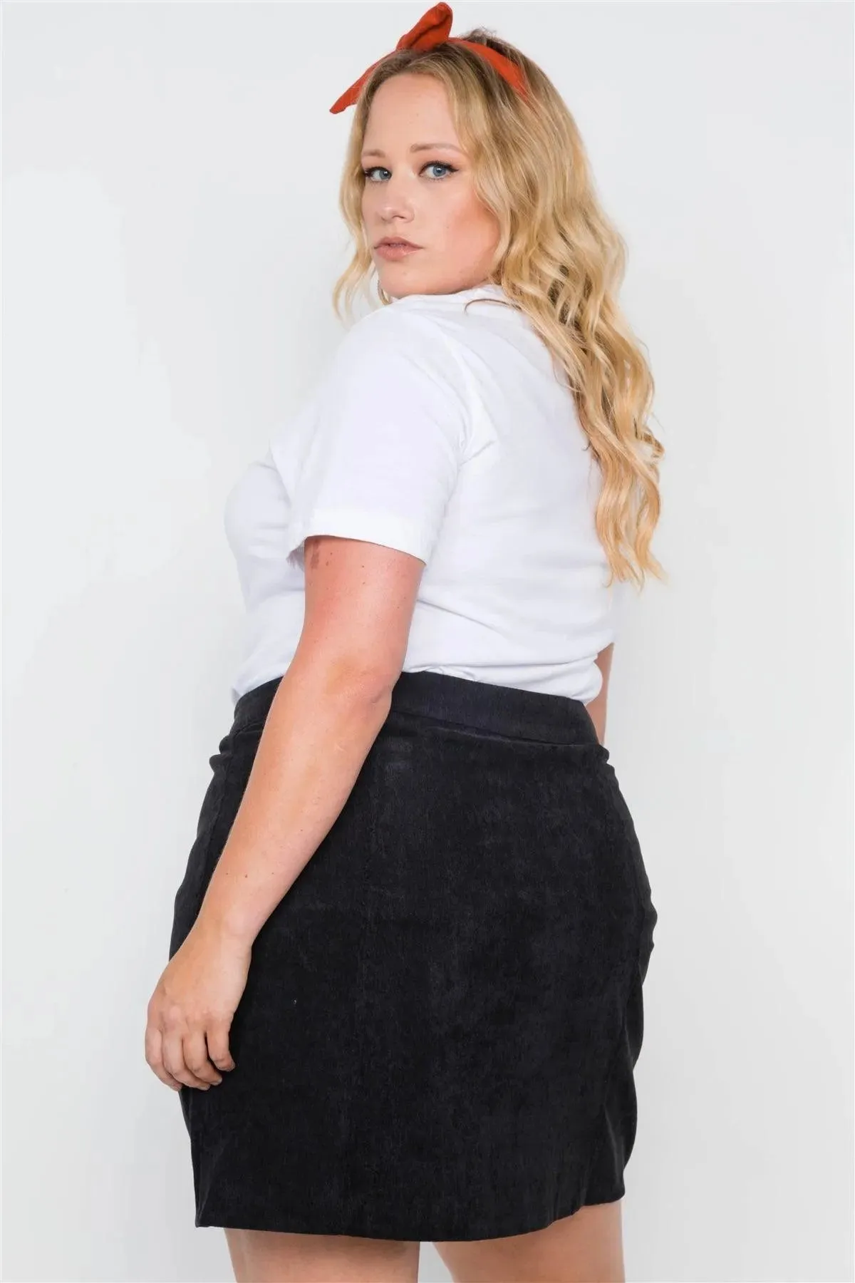 Plus Size Black Corduroy Scallop Front Mini Skirt