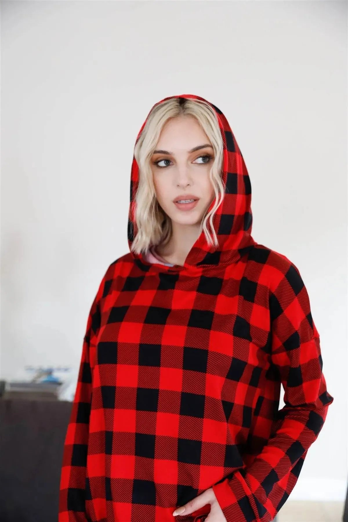 Red & Black Plaid Long Sleeve Hooded Sweater /2-2-2