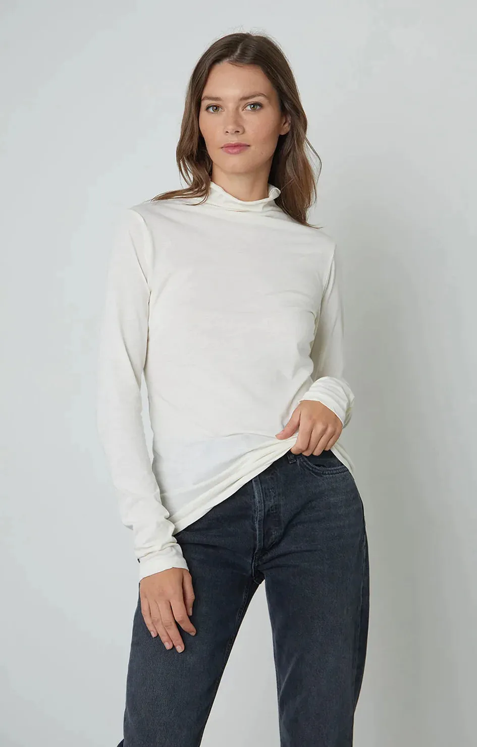 Velvet By Graham & Spencer Talisia Top | Moon